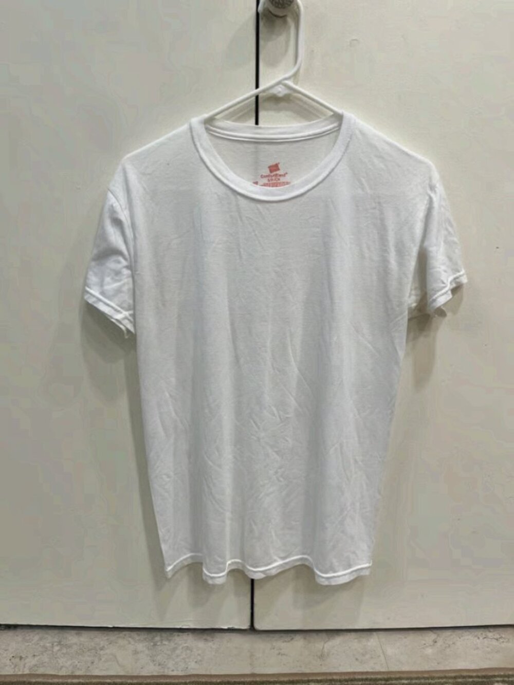 HANES Men's White T-Shirt